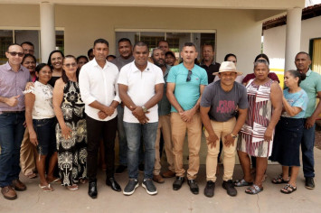 Prefeito Leandro Soares anuncia enquadramento de todos os servidores da Educação no PCCR