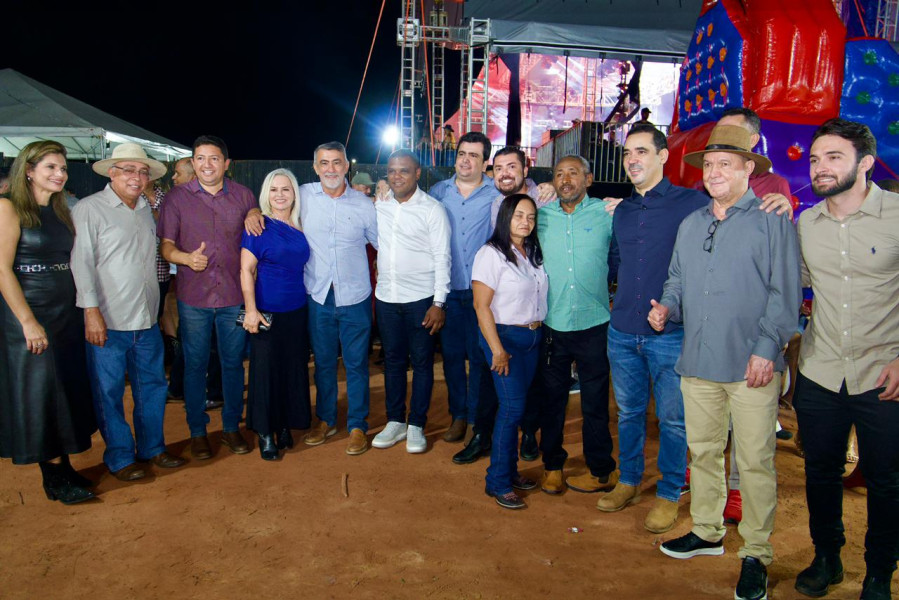 Prefeito Leandro recebe lideranças e autoridades nos 35 anos de Lagoa do Tocantins