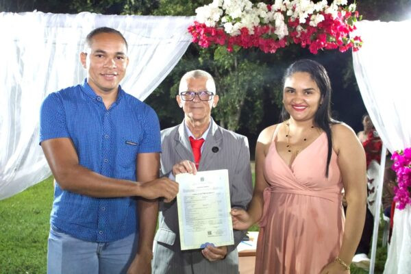 Casamento comunitário oficializa união de 19 casais em Lagoa do Tocantins