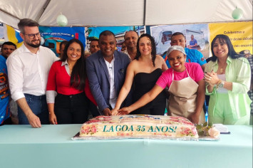 Festa de aniversário tem início com emocionante Momento Cívico