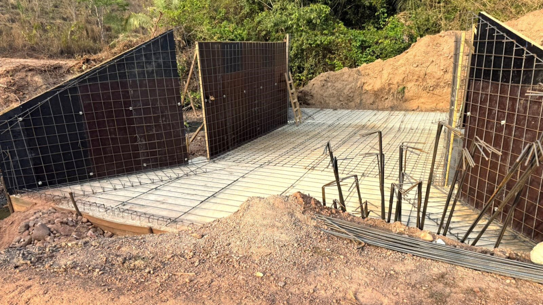 Prefeitura de Lagoa avança na construção de ponte de concreto sobre o córrego Juá, a 15 km da cidade